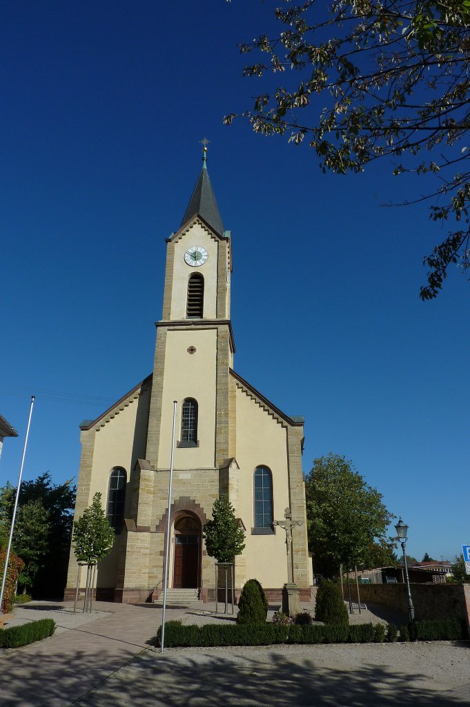 Tunsel im Breisgau, die katholische Pfarrkirche St.Michael, wurde im neugotischen Stil erbaut von 1851-54, Okt.2011