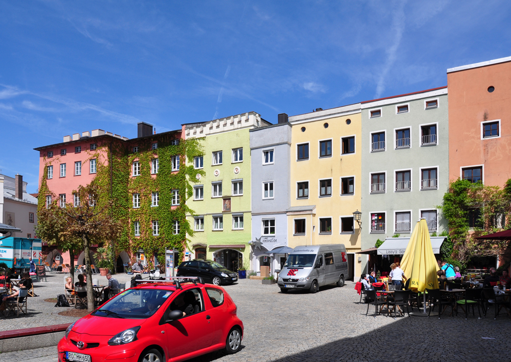 Typische Stadthuser in Wasserburg am Inn - 27.04.2012