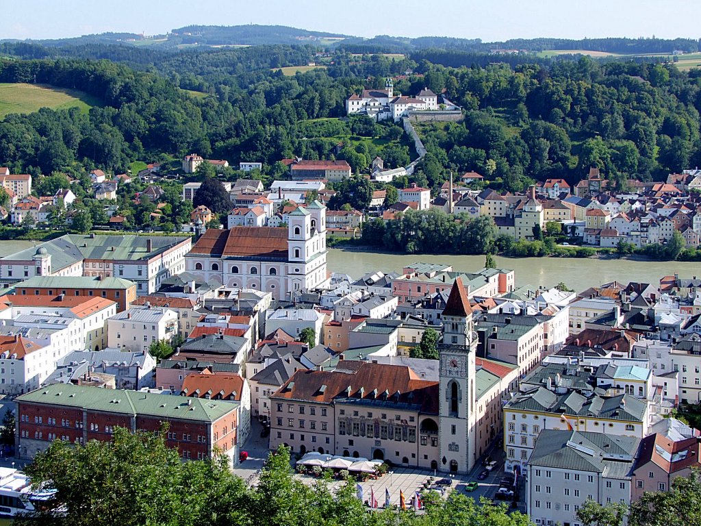 ber den Dchern der Dreiflssestadt Passau; 110712