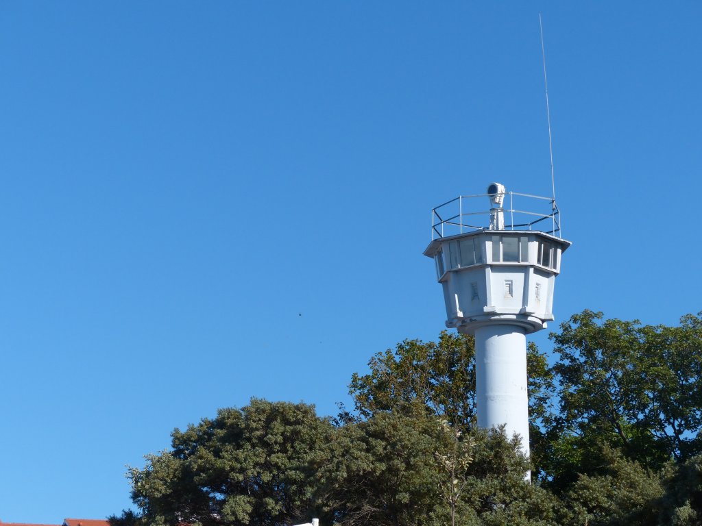 Um  Republikflucht  ber die Ostsee in Richtung Dnemark und Westdeutschland zu verhindern, berwachte dieser Grenzturm das Meeresgeschehen. Khlungsborn, 20.7.2013