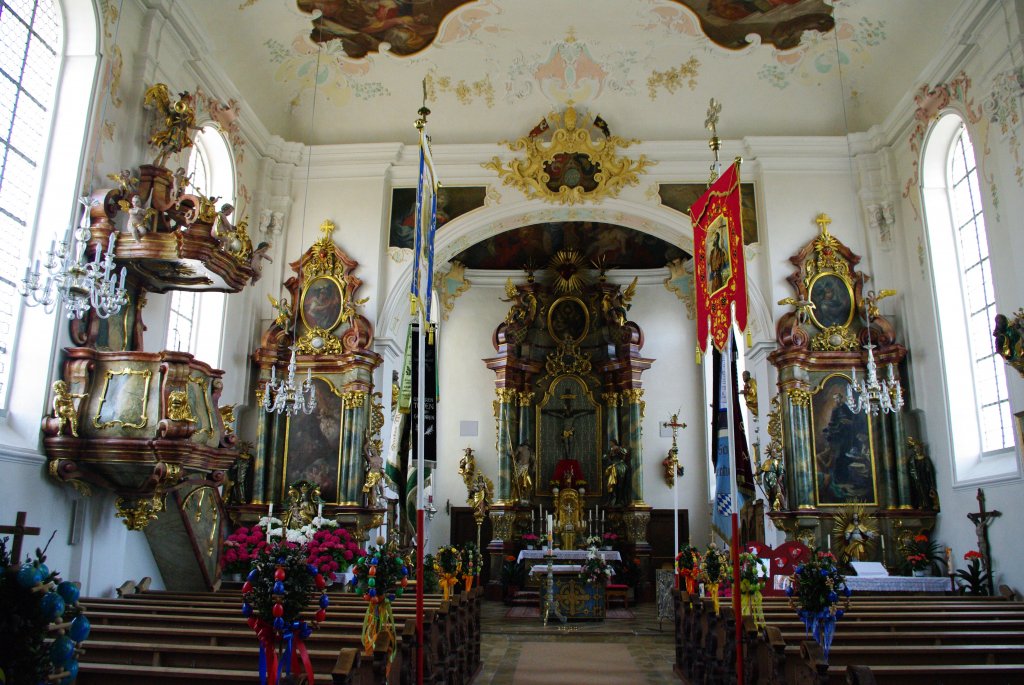 Ungerhausen, Altre und Kanzel der St. Johannes Kirche, Landkreis 
Unterallgu (05.05.2011)