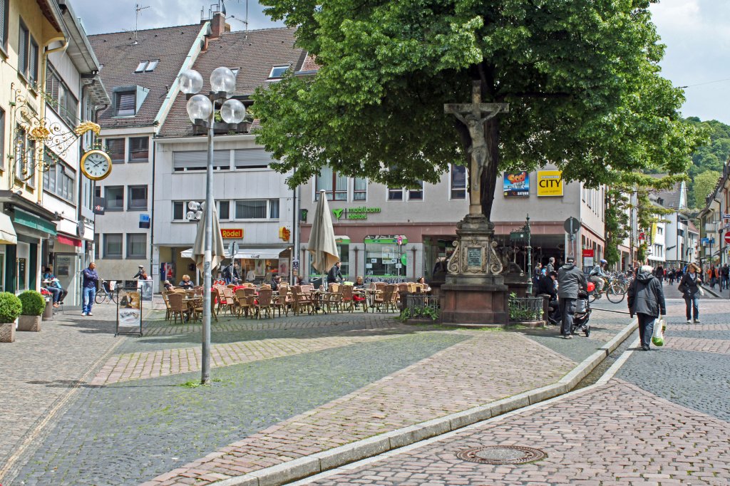 Unterlinden Freiburg am 24.05.2013
rechts gehts durch die Schiffsttrasse in die Innenstadt