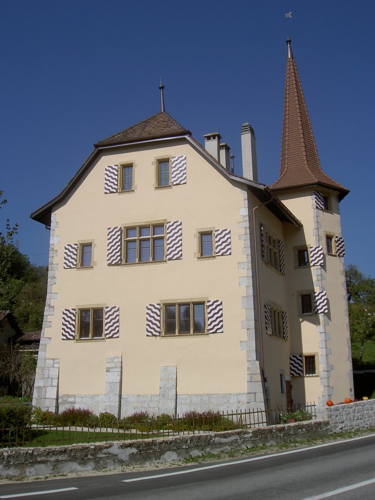 Valangin, schlossartiger Herrensitz im Weiler La Borcarderie, Kanton 
Neuenburg (01.10.2011)