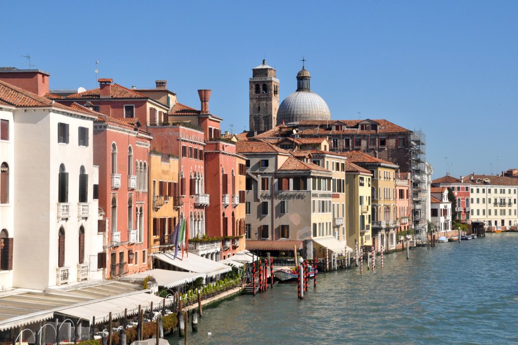 VENEZIA (Provincia di Venezia), 03.10.2011, Blick von der Ponte degli Scalzi nahe des Bahnhofs