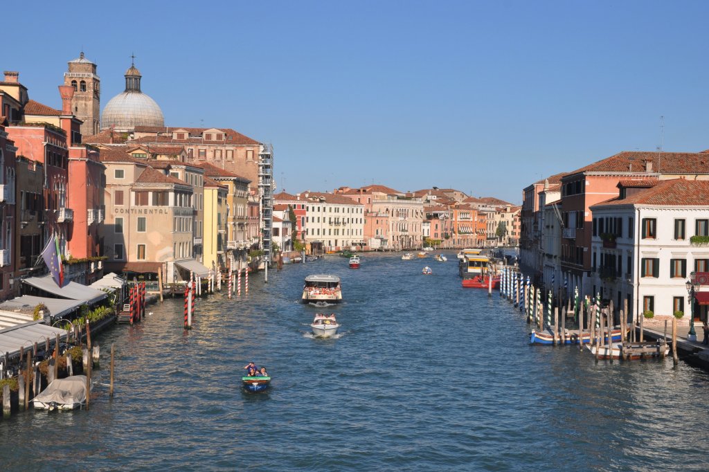 VENEZIA (Provincia di Venezia), 03.10.2011, Blick von der Ponte degli Scalzi nahe des Bahnhofs