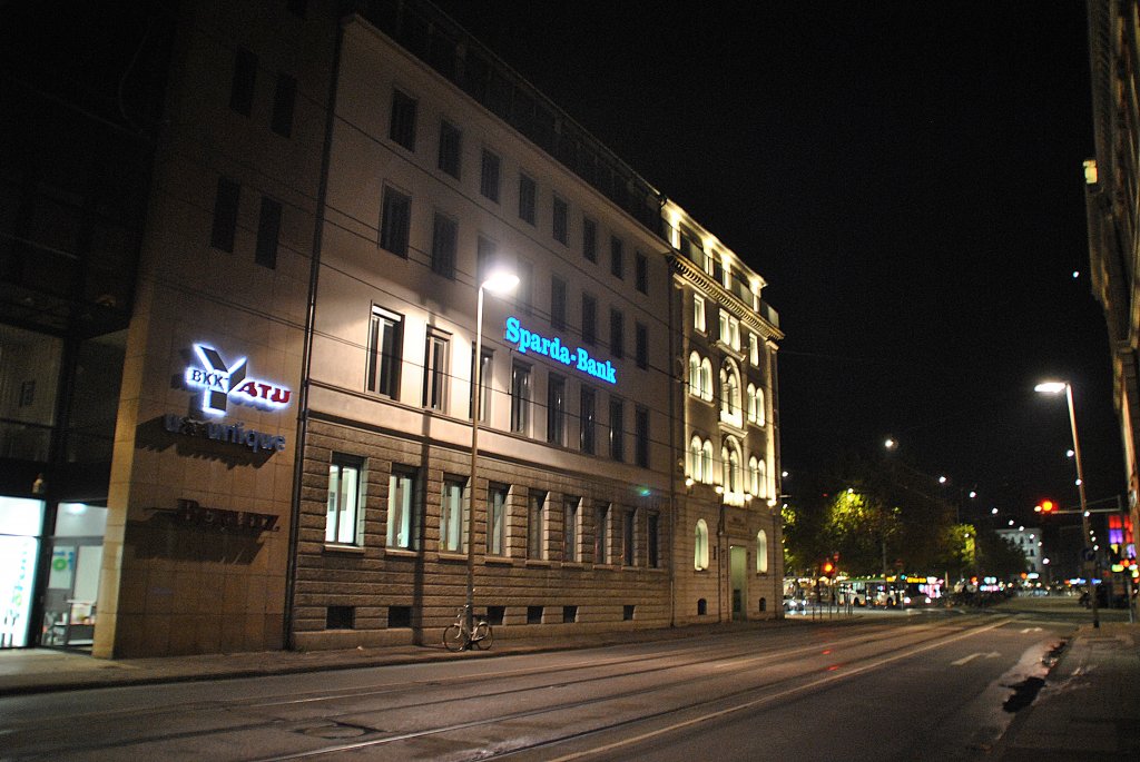 Verwaltungsgebude der Spardabank Hannoverm bei Nacht. Foto vom 31.10.10.