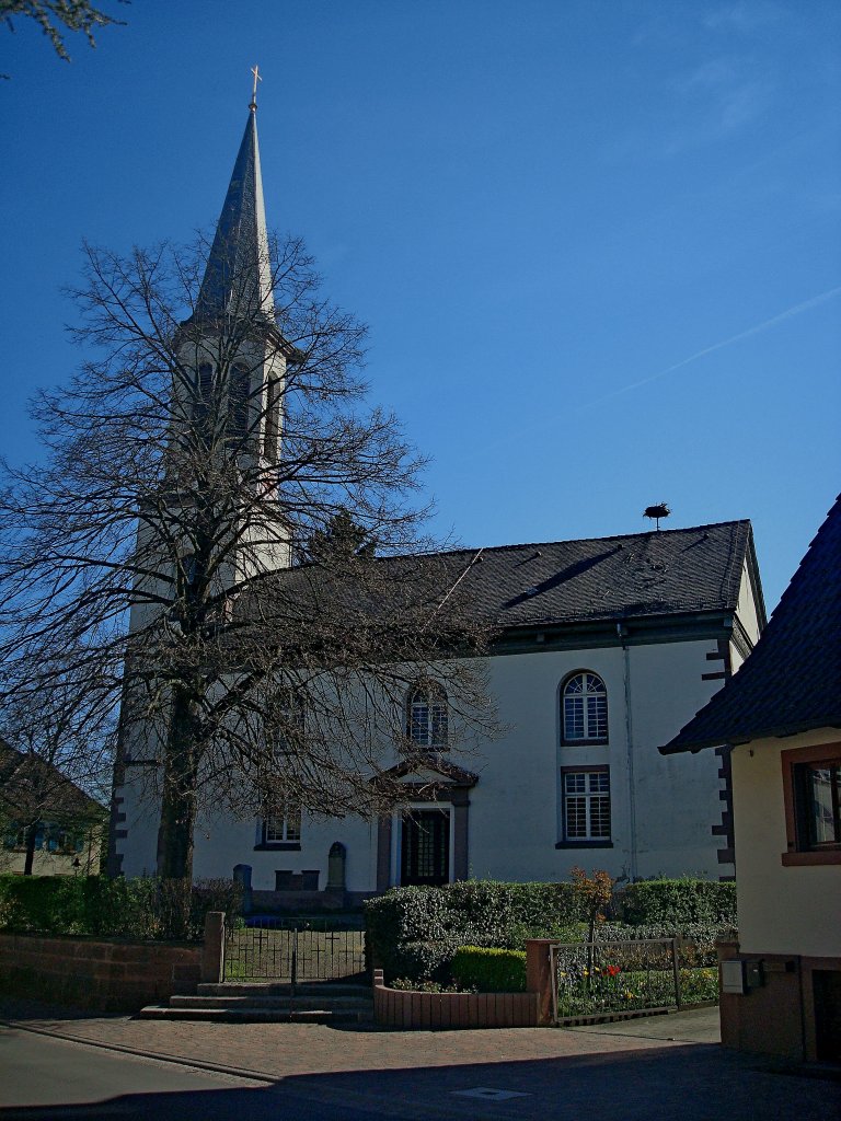 Vrstetten im LK Emmendingen, die evang.Kirche mit dem 46m hohen Turm, April 2011