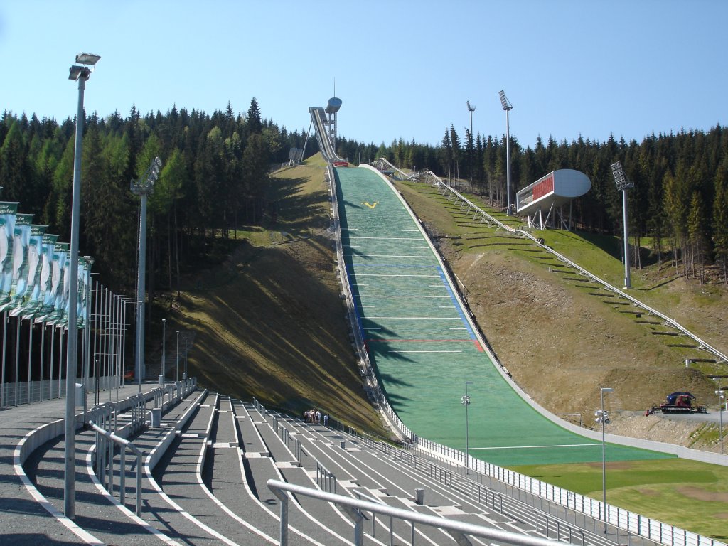  Vogtlandarena  bei Klingental/Vogtland,
eine der modernsten Skisprungschanzen,
2007
