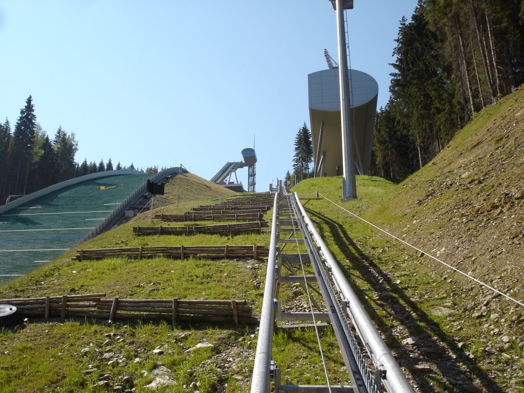  Vogtlandarena  bei Klingental/Vogtland,
hier der Personenaufzug-Mitfahrt lohnt sich!
2007