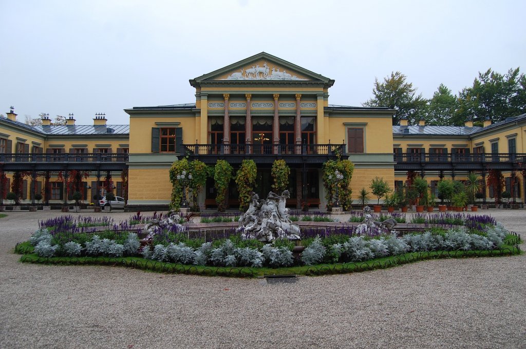 Vorplatz der Kaiservilla in Bad Ischl.(05.10.2010)