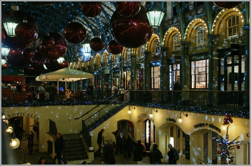 Vorweihnachltiche Stimmung im Covent Graden Market.
13. Nov. 2012