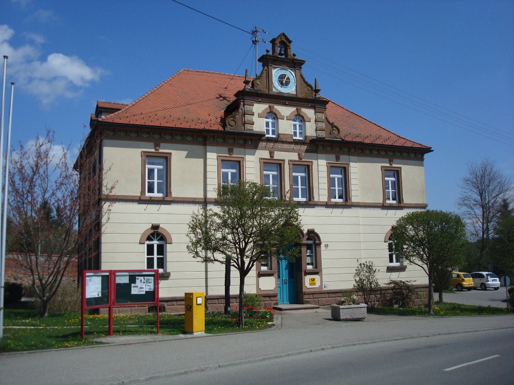 Wald in Oberschwaben,
das Rathaus,
April 2010
