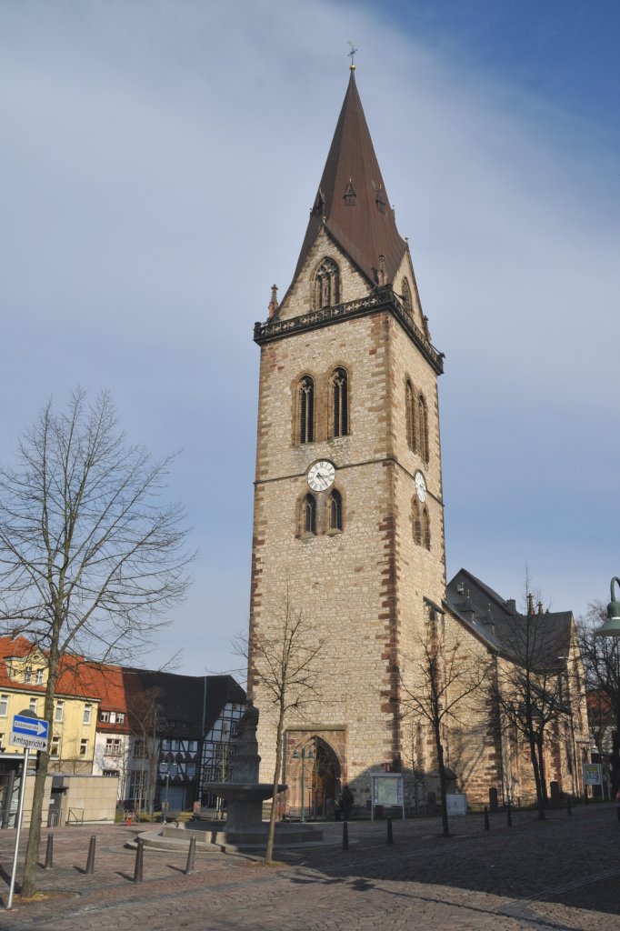 WARBURG (Kreis Hxter), 12.03.2011, Kirche St. Johannes Baptist am Marktplatz