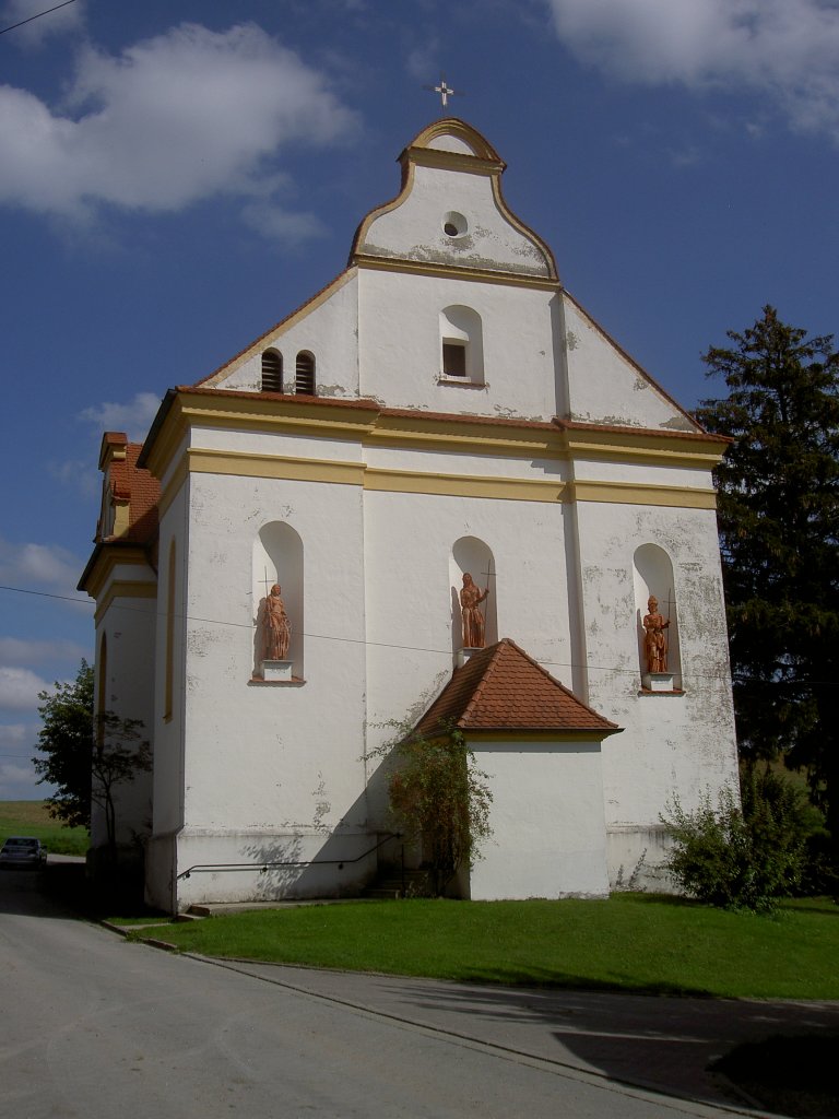 Wattenweiler, Wallfahrtskirche Maria Feldblume, erbaut 1684, umgebaut 1761 
(15.09.2011)