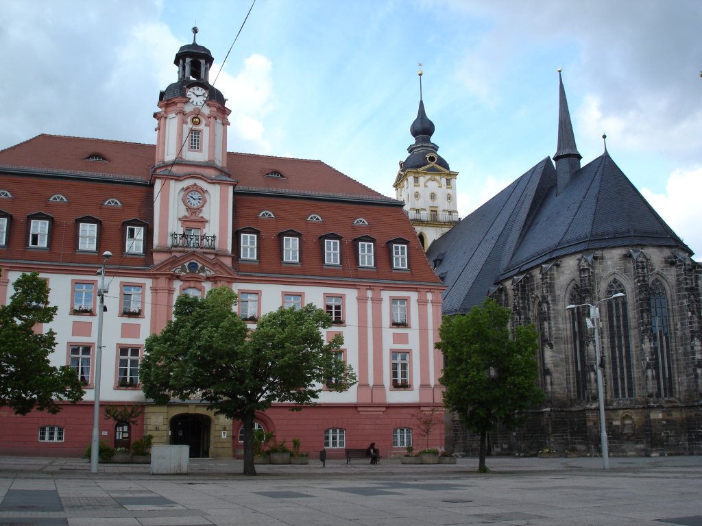 Weienfels, 30-tausend-Einwohner-Stadt an der Saale,
barockes Rathaus und Marienkirche,
Mai 2006