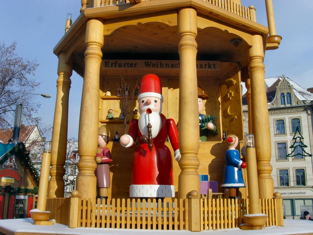 Weihnachten in Erfurt, Weihnachtspyramide auf dem Domplatz Dezember 2009