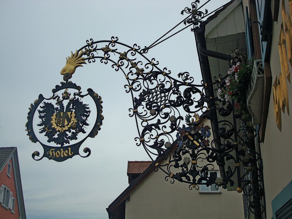 Weil am Rhein, Wirtshausschild vom Gasthof zum Adler, Juli 2011