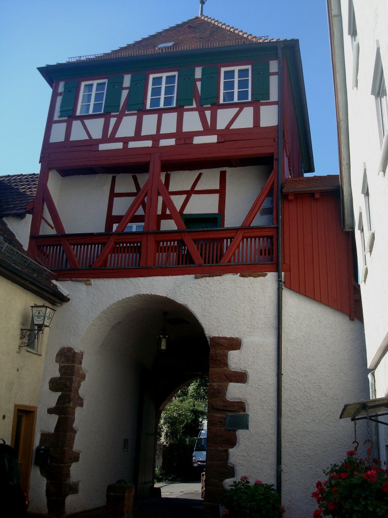 Weil der Stadt, ein restauriertes Stadttor-stadtauswrts,
Okt.2010