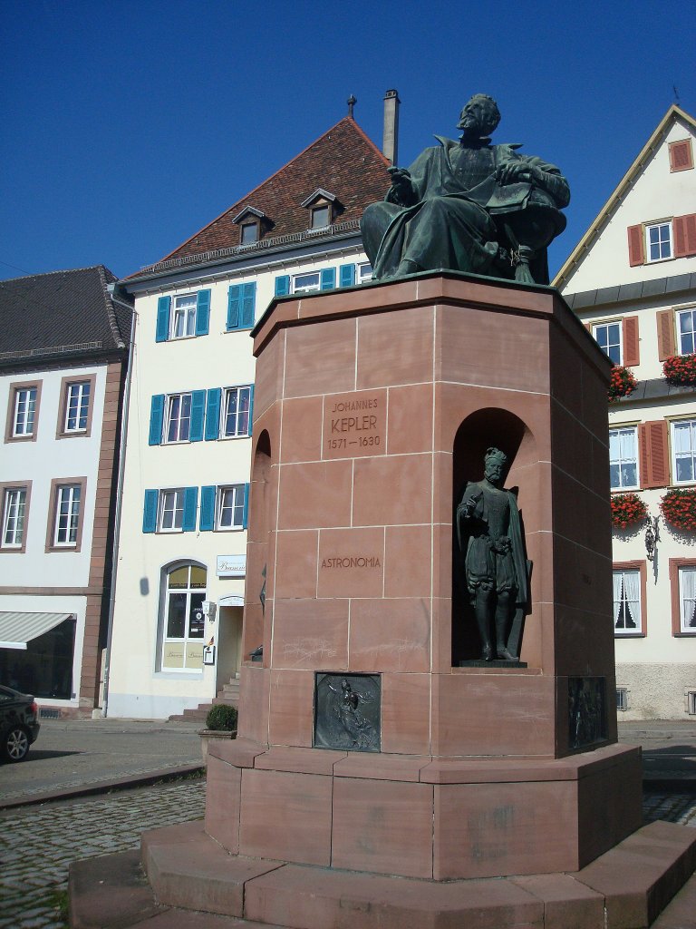  Weil  der  Stadt  das Kepler  Denkmal zu Ehren des hier 