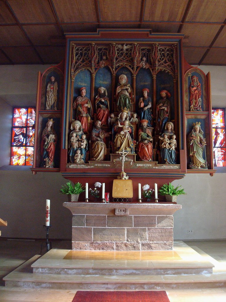 Weil der Stadt, dieser sptgotische Hochaltar eines oberrheinischen Meisters ( H.L. ) von 1500 steht in der Spitalkapelle, Okt.2010