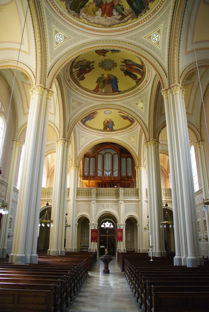 Weienhorn, Stadtpfarrkirche Maria Himmelfahrt, Deckenbilder von 
Hugo Barthelme im sptnazarenischen Stil, Orgel von G. F. Steinmeyer, 
Landkreis Neu-Ulm (07.04.2011)