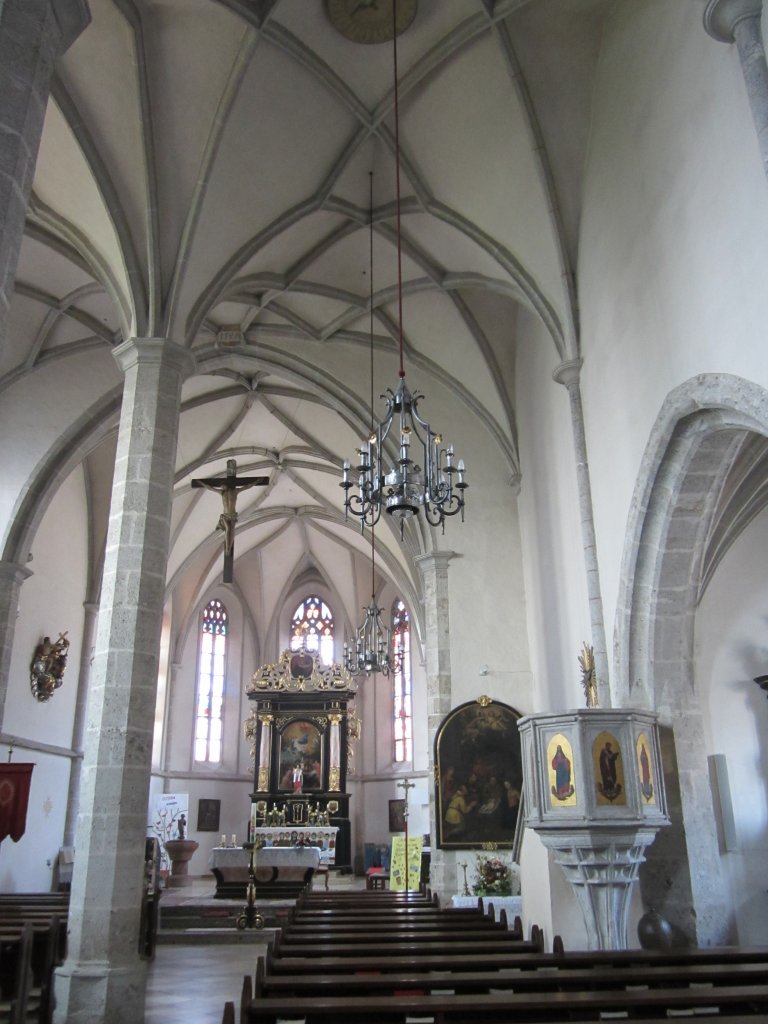 Weisskirchen, frühbarocker Ädikula Altar der Maria Himmelfahrt Kirche (21.04.2013)
