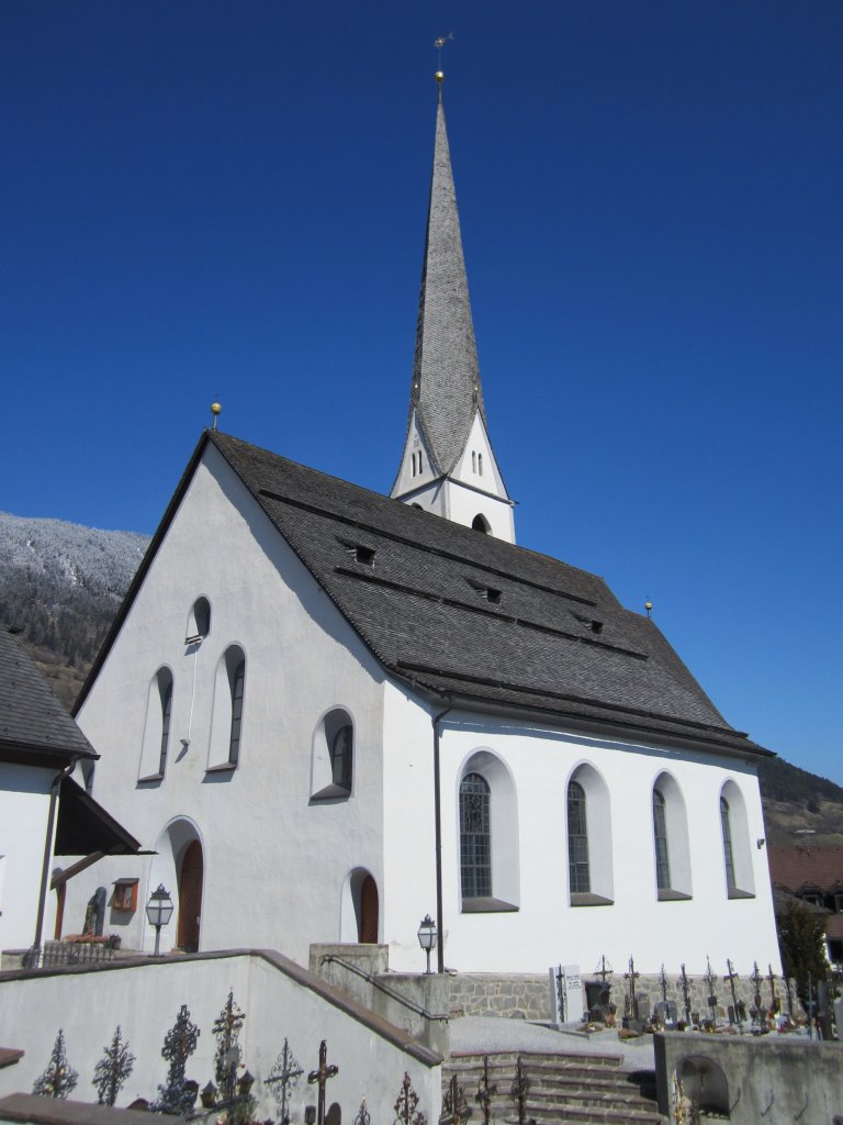 Wenns im Pitztal, Pfarrkirche St. Johannes, erbaut ab 1564, Langhaus von 1612 (01.04.2013)