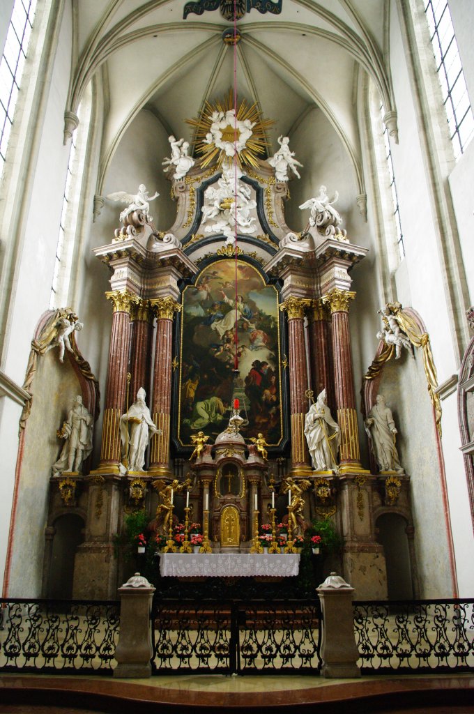 Wiener Neustadt, Dom, Hochaltar von 1769 von Domenico Cignaroli (02.06.2011)