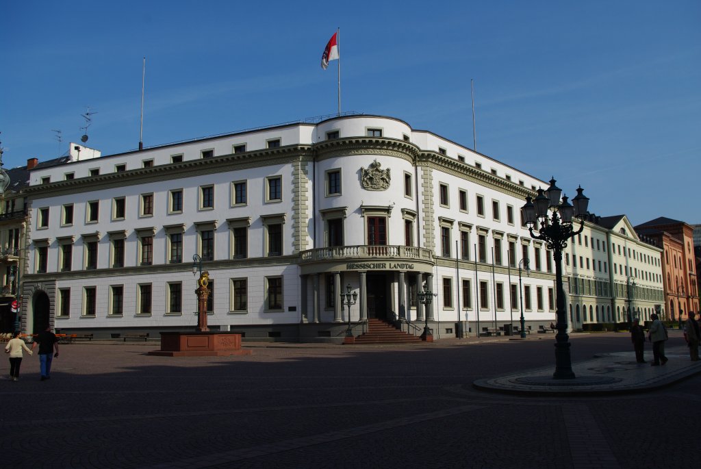 Wiesbaden, Hessischer Landtag im Stadtschlo der nassauischen Herzge, erbaut von
1837 bis 1841 durch Baumeister Richard Goerz (10.04.2009)