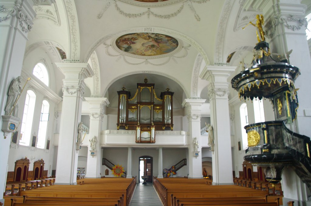 Willisau, St. Peter und Paul Kirche, Stuck von Johann Moosbrugger, Deckenfresken 
von Josef Anton Mesmer (24.06.2012)
