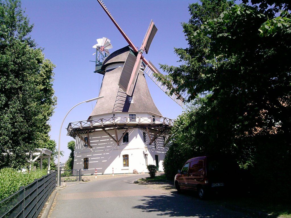 Windmhle Johanna,erbaut 1885 als Galerie-Hollndermhle, genutzt wurde
die Mhle bis 1960, sie steht in Hamburg-Wilhemsburg.
(Foto ist vom 27.06.10)