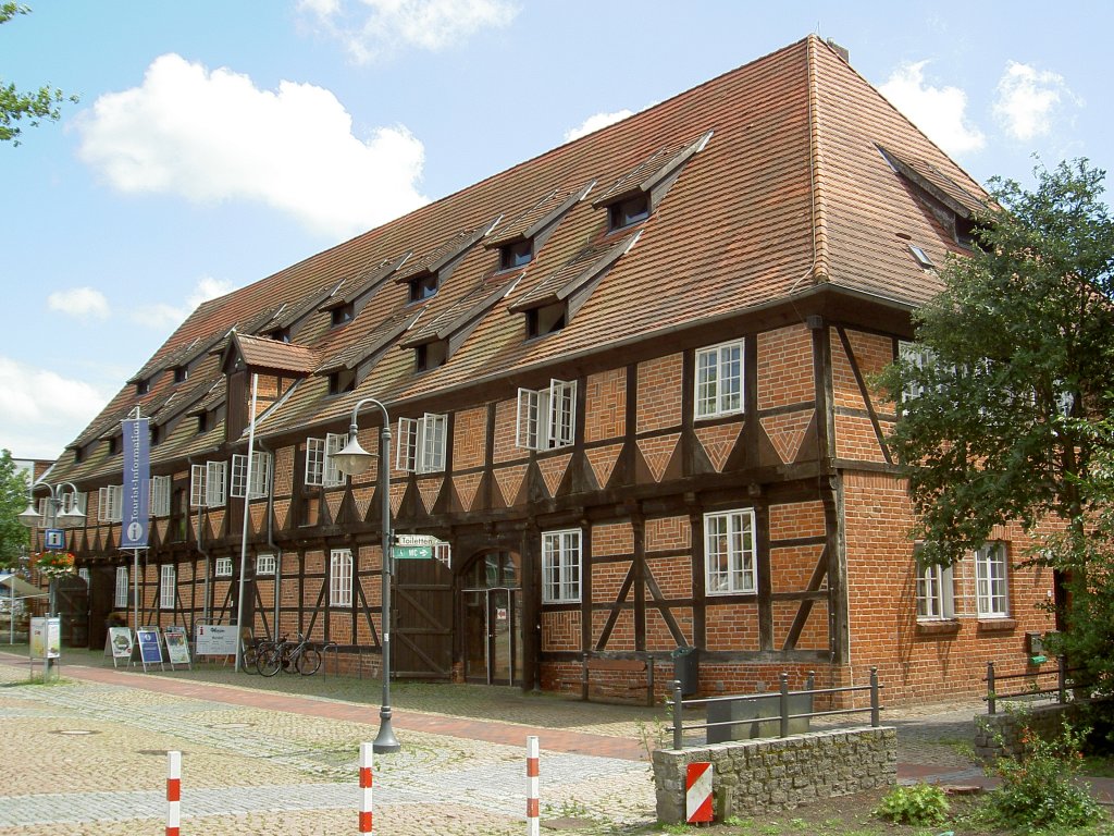 Winsen a. d. Luhe, Marstall, heute Museum und Stadtbcherei (21.06.2013)