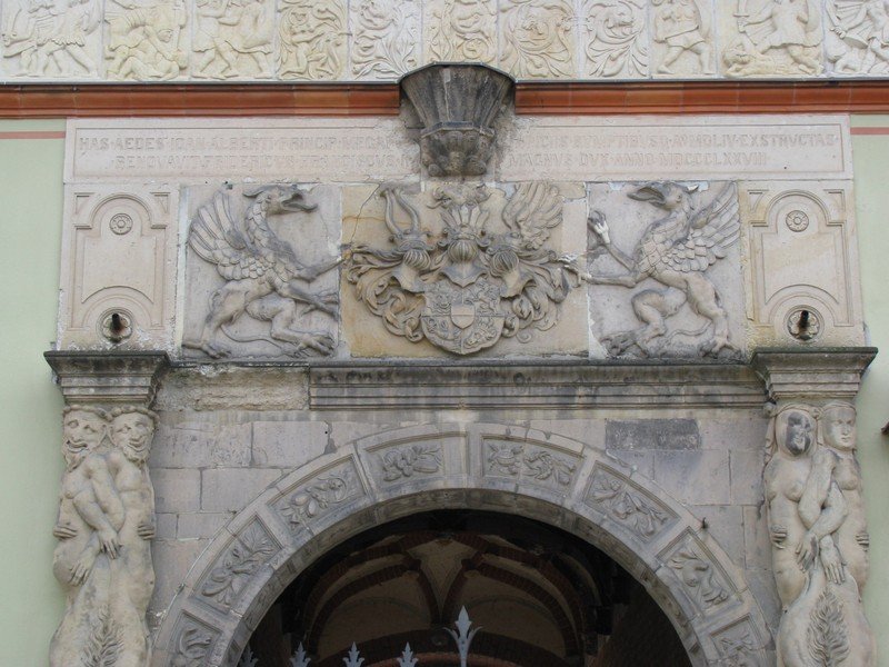 Wismar; Detail des Portals vom Frstenhof, 07.03.2010