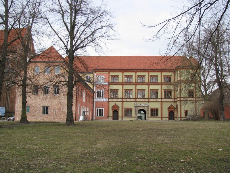 Wismar; Frstenhof (Amtsgericht) von der Papenstrae aus gesehen, 07.03.2010