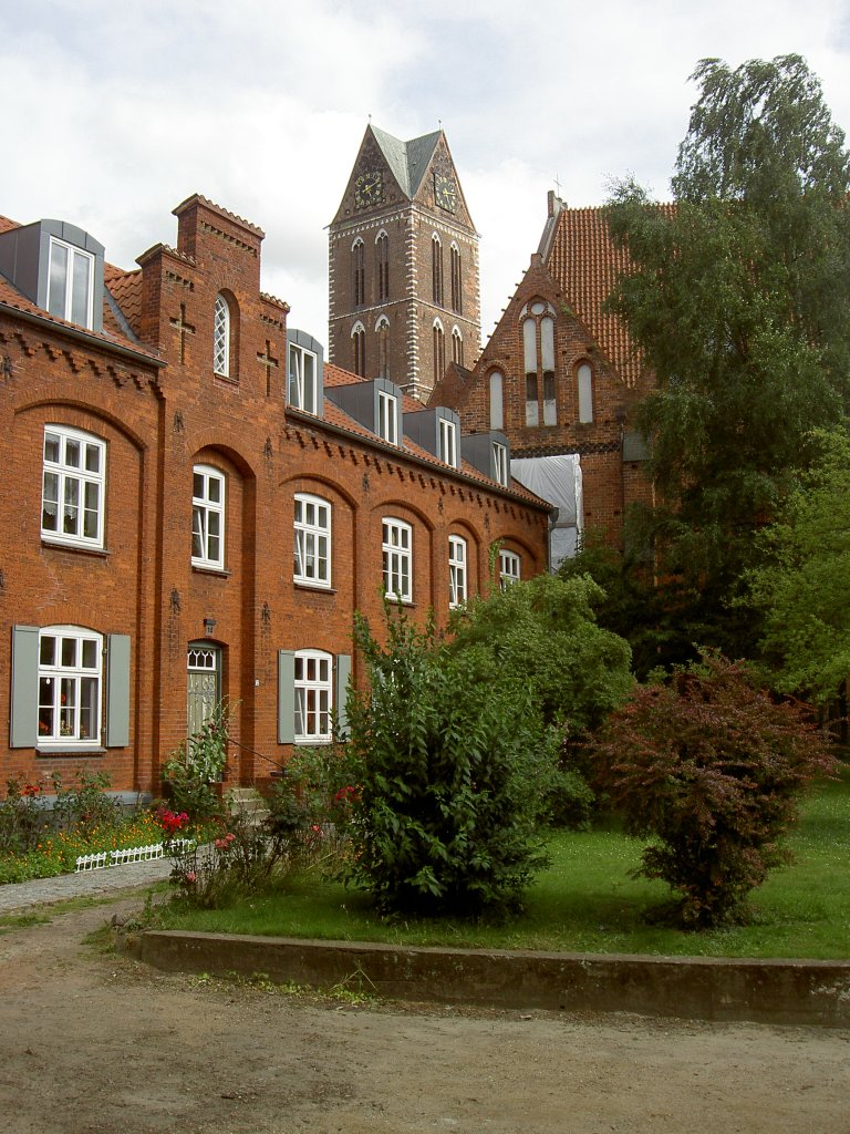 Wismar, Hof des Hl. Geist Spital, gegrndet 1250 als Armenhaus (12.07.2012)