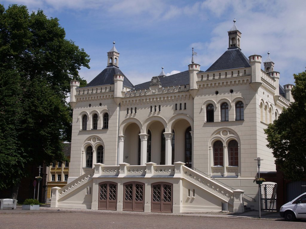 Wittenburg, Historismus-Rathaus nach Plnen von Hofbaurat Demmler 1852 erbaut; 24.06.2013
