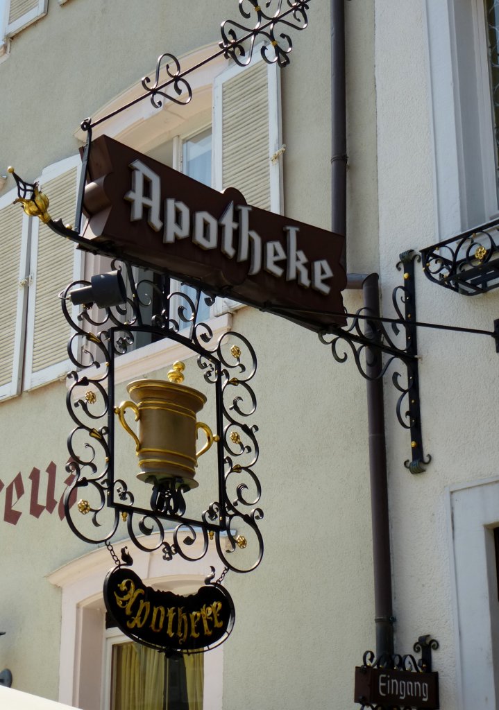 Wolfach im Schwarzwald, Apothekenschild, Juli 2013