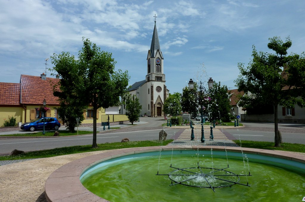 Wolfgantzen, die Kirche St.Wolfgang mit der historischen Rinckenbachorgel von 1888, Juni 2012