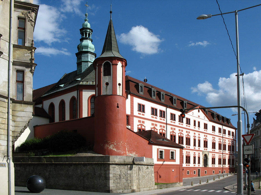 Zmek Liberec (Schloss Reichenberg), erbaut 1585-1587 von Christoph und Melchior von Redern, heutiges Aussehen von 1785/1787; 07.07.2007
