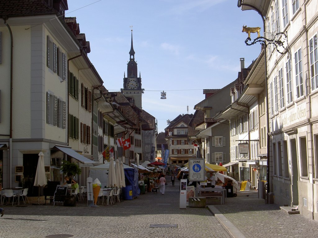 Zofingen, Vordere Hauptgasse mit Turm der Ref. Kirche (24.06.2012)