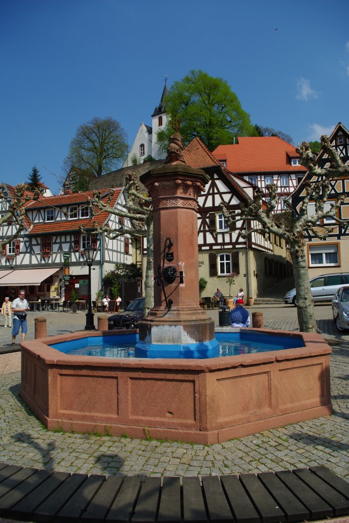 Zwingenberg, Marktbrunnen am Marktplatz, Kreis Bergstrae (10.04.2009)