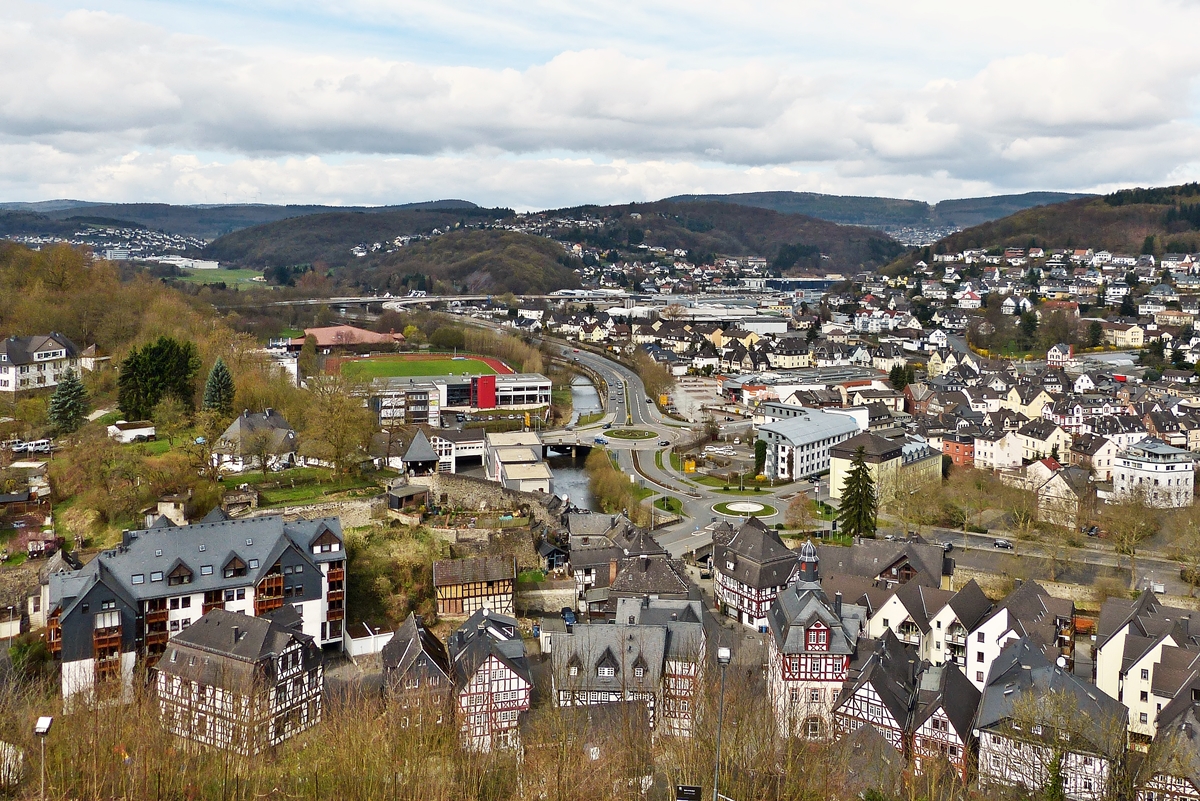 . Dillenburg - Aussicht vom Schlossberg in nrdliche Richtung auf die Stadt Dillenburg. 23.03.2014 (Jeanny)