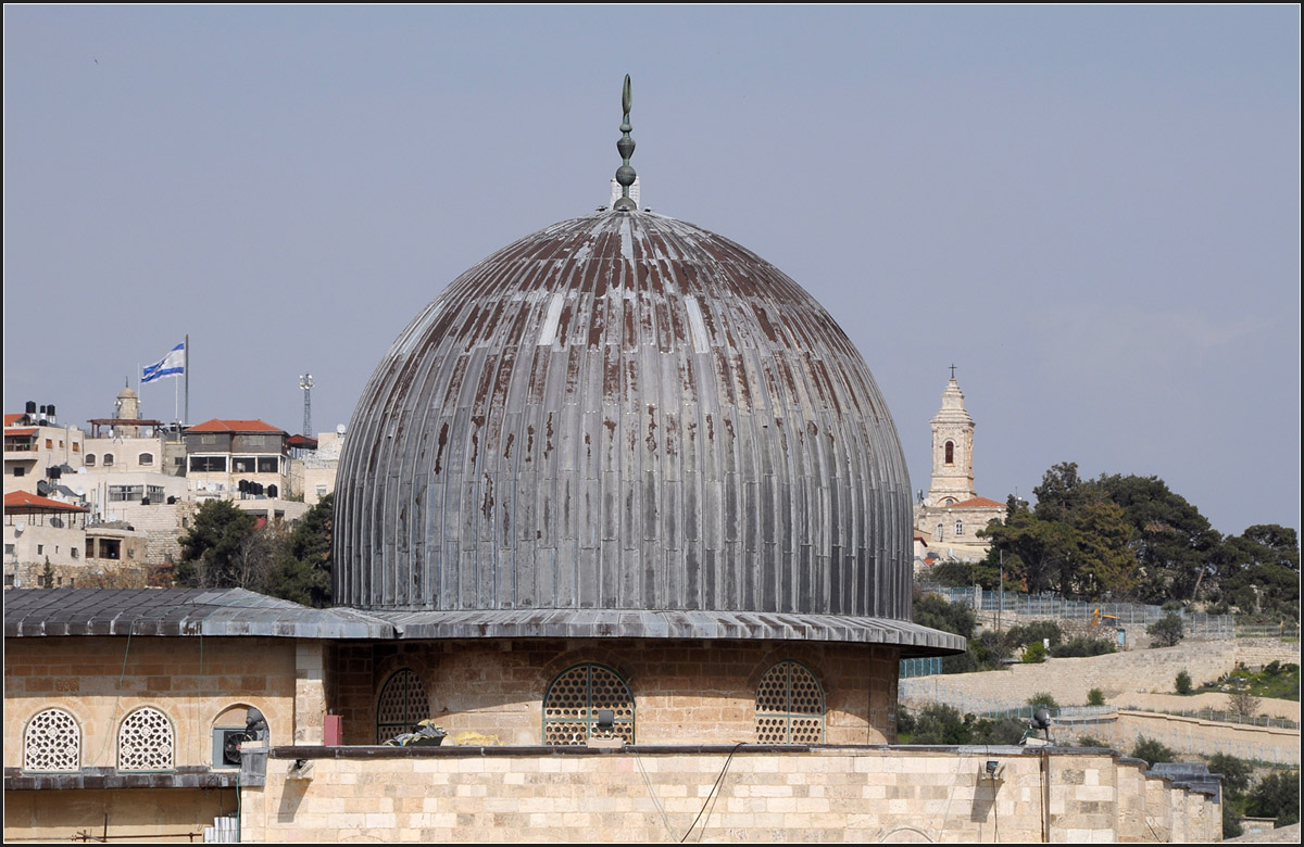 . Jerusalem -

El-Aqsa-Moschee, die Kuppel.

24.03.2014 (Jonas)
