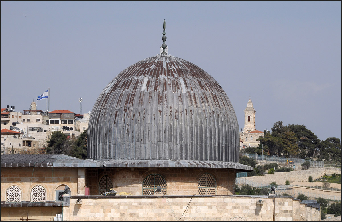 . Jerusalem -

El-Aqsa-Moschee, die Kuppel.

24.03.2014 (Jonas)