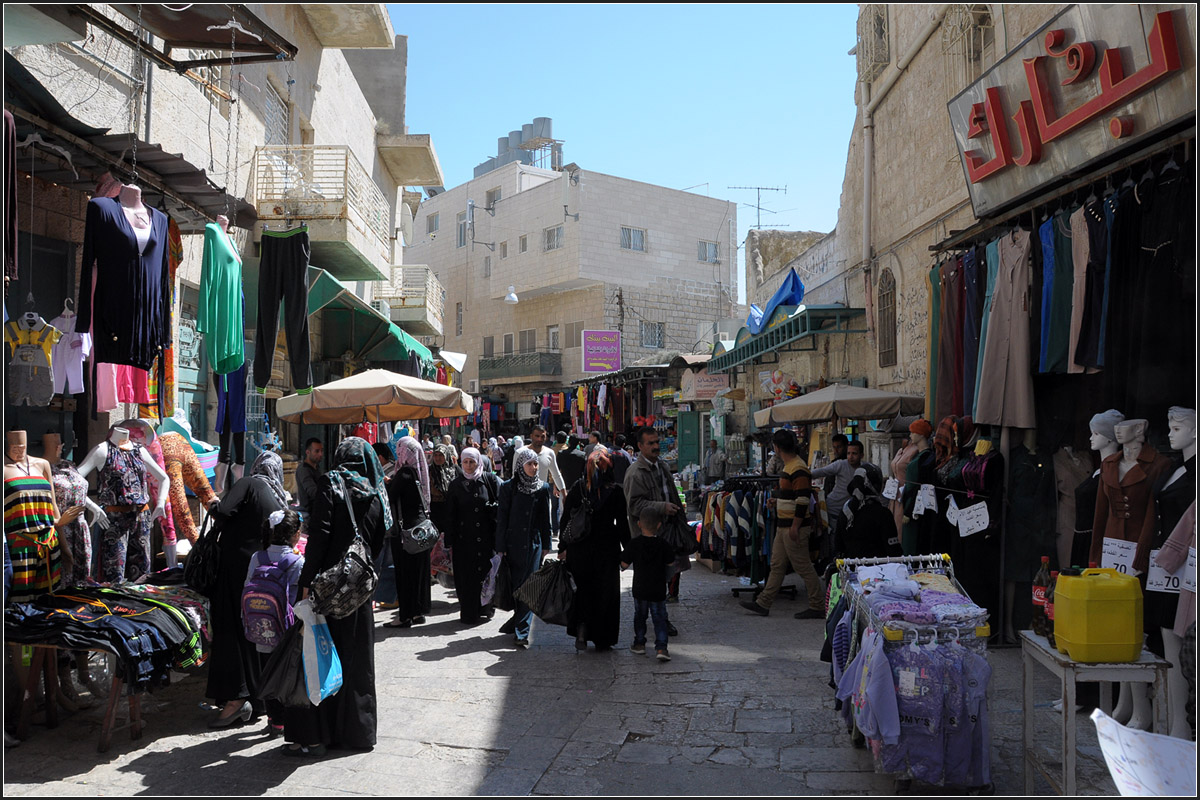 . Viel los -

Marktstrae in Bethlehem -

27.03.2014 (Jonas)