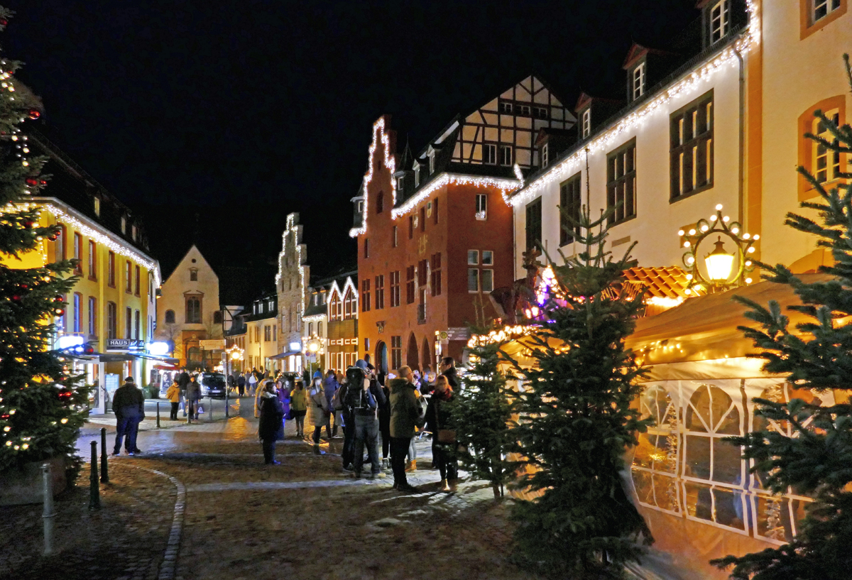 1. Advent im festlich geschmckten Bad Mnstereifel, Rathausstrasse - 30.11.2019