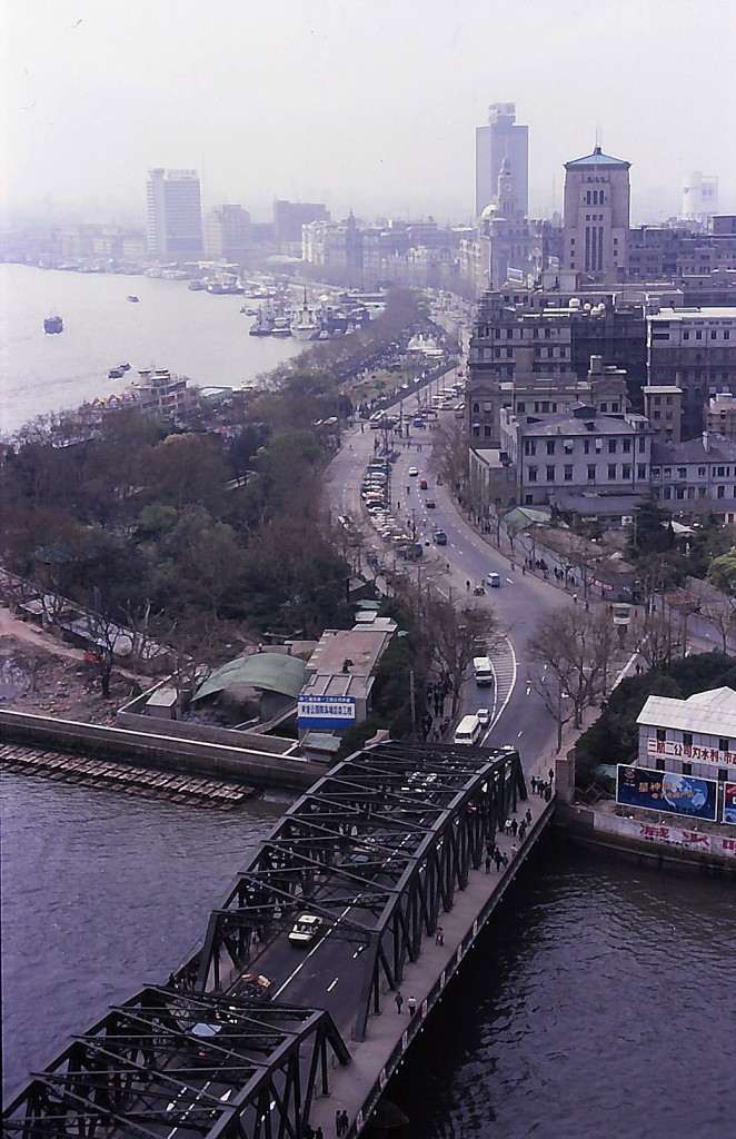 The Bund in Shanghai im April 1989 (Bild vom Dia). Alles hat sich verndert.