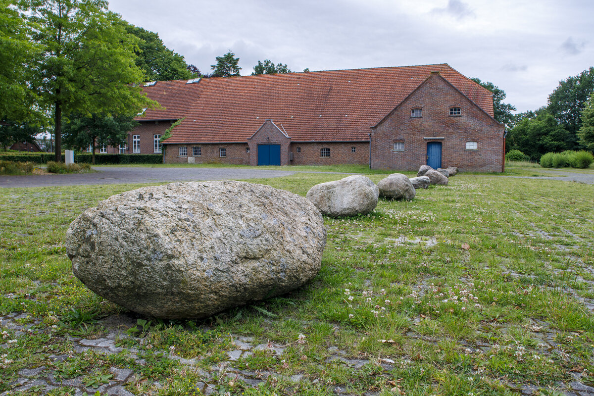 19.6.2022 - Mein schnes Zetel in Friesland - Der Hankenhof. Ein vielgenutzter Veranstaltungsort mitten im Ort.