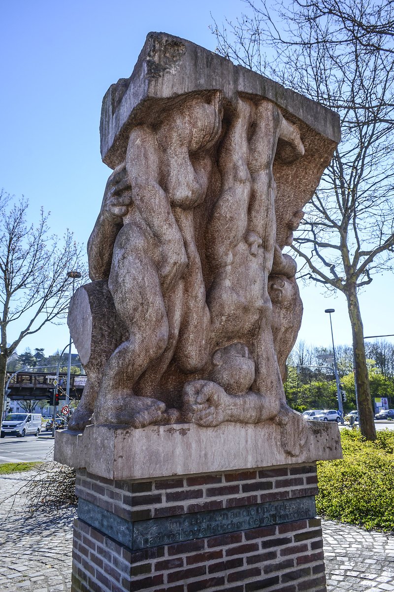2013 wurde vor der Alten Post in Flensburg ein Denkmal eingeweiht, das an die Opfer der nationalsozialistischen Gewaltherrschaft erinnert. Aufnahme: 21. April 2020.
