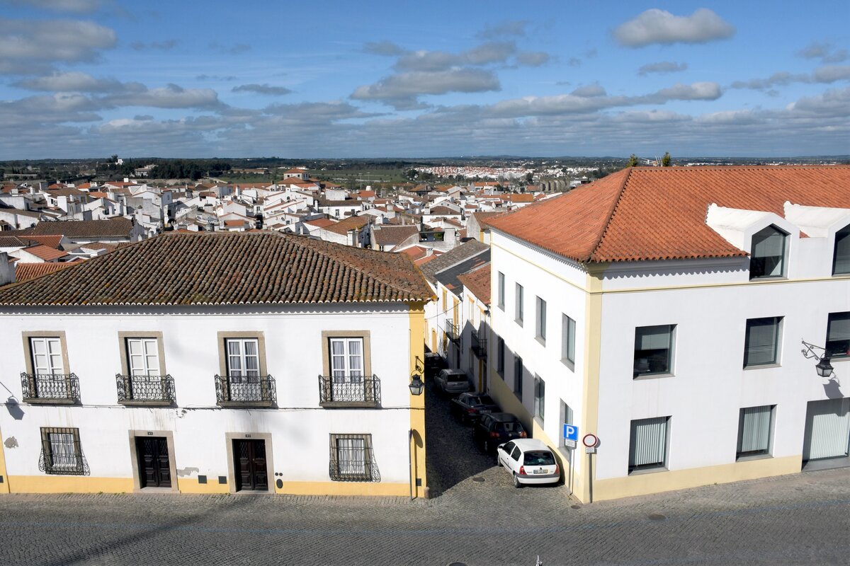 VORA (Concelho de vora), 10.02.2020, Blick vom Jardim Diana in die Rua Jacome Alves